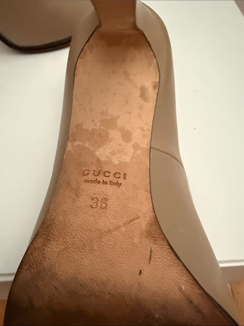 Gucci Women's Tan Leather High Heel Pumps. Size 36 - Picture 5 of 5